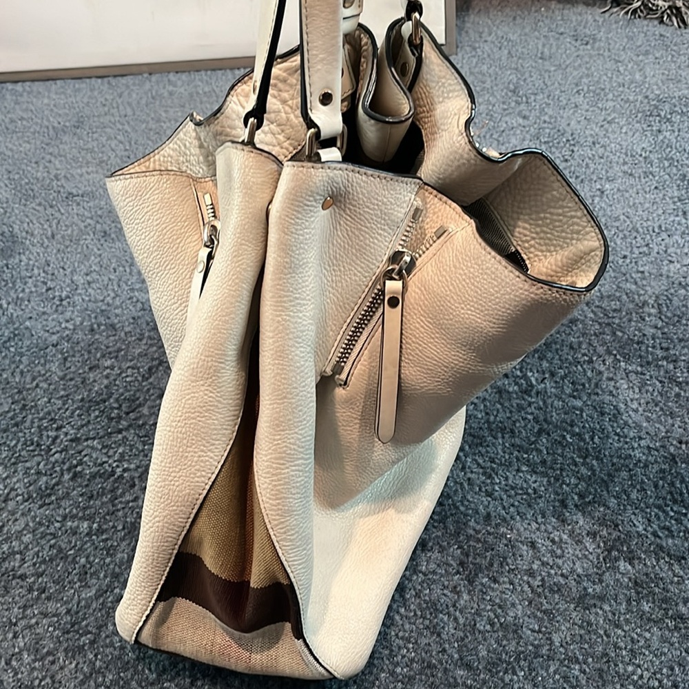 Used Burberry purse